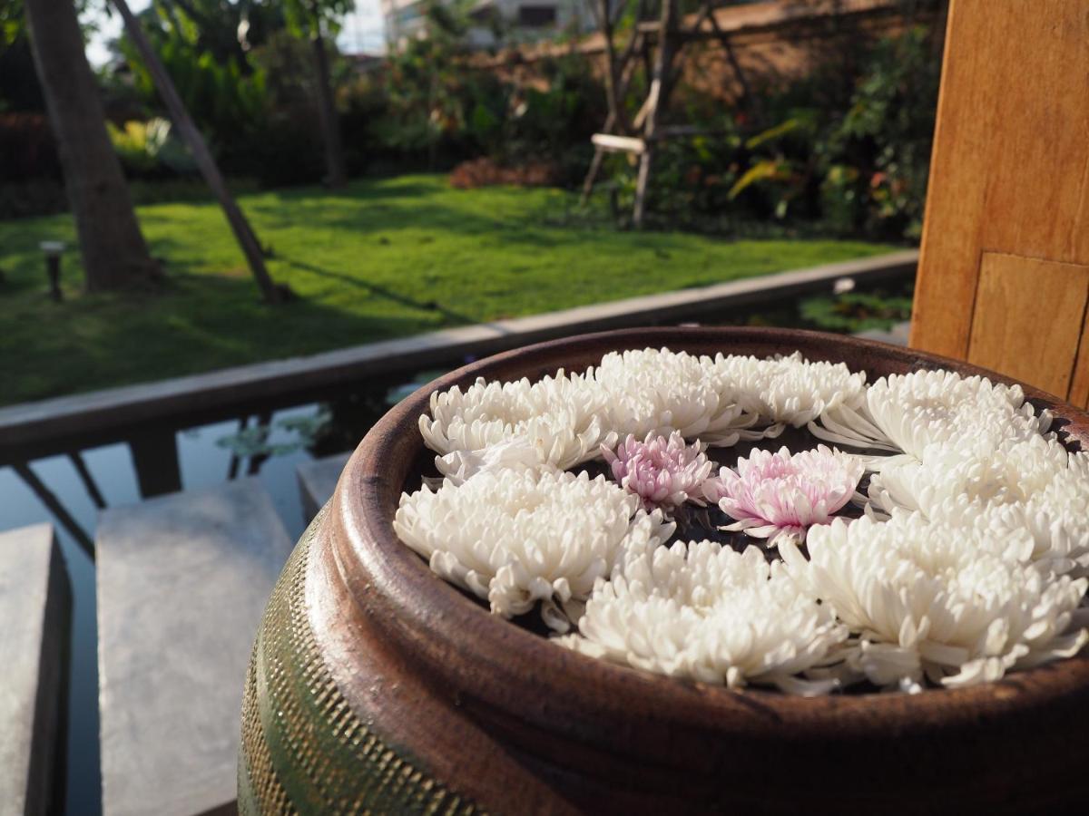 Amata Lanna Village อมตะล้านนาวิลเลจ Chiang Mai Exterior photo