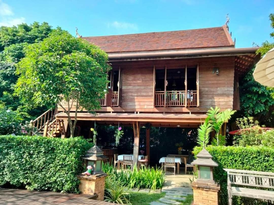Amata Lanna Village อมตะล้านนาวิลเลจ Chiang Mai Exterior photo