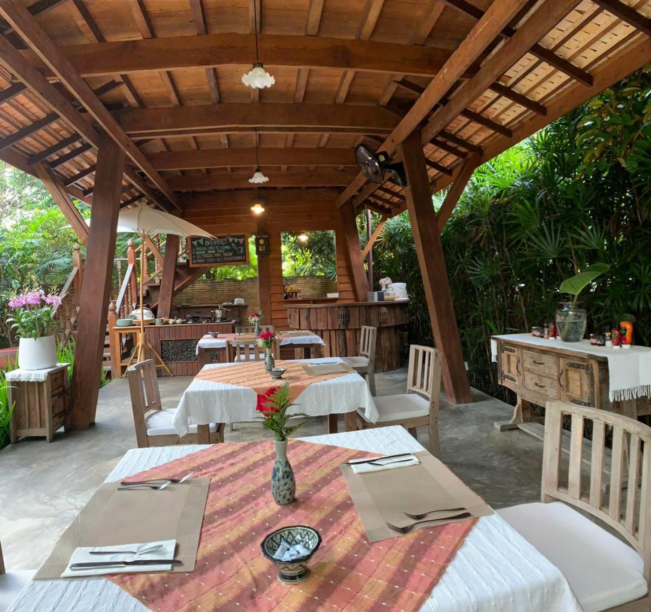 Amata Lanna Village อมตะล้านนาวิลเลจ Chiang Mai Exterior photo